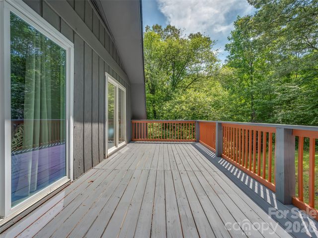 3276 Howard Gap Road, Hendersonville, NC 28792