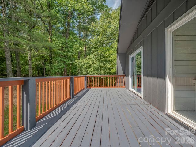 3276 Howard Gap Road, Hendersonville, NC 28792