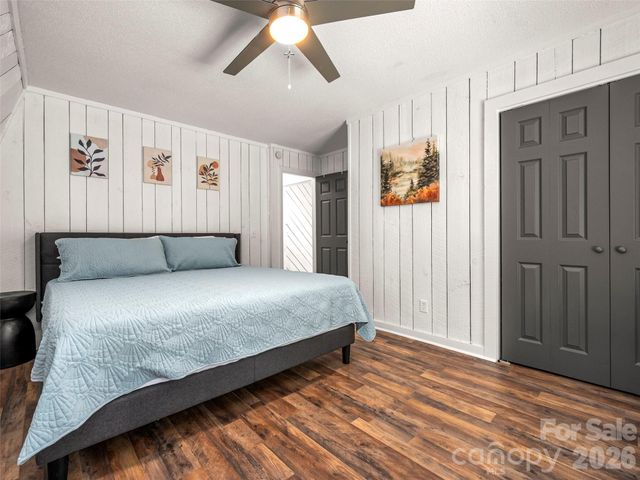 3276 Howard Gap Road, Hendersonville, NC 28792