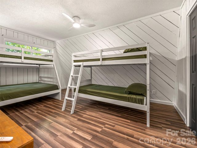 3276 Howard Gap Road, Hendersonville, NC 28792