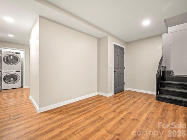 3276 Howard Gap Road, Hendersonville, NC 28792