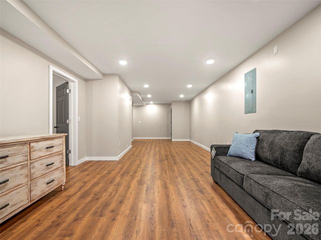 3276 Howard Gap Road, Hendersonville, NC 28792