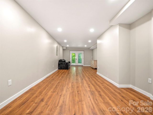 3276 Howard Gap Road, Hendersonville, NC 28792