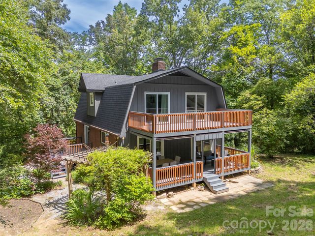 3276 Howard Gap Road, Hendersonville, NC 28792