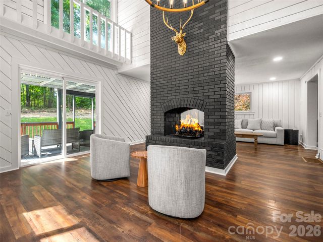 3276 Howard Gap Road, Hendersonville, NC 28792