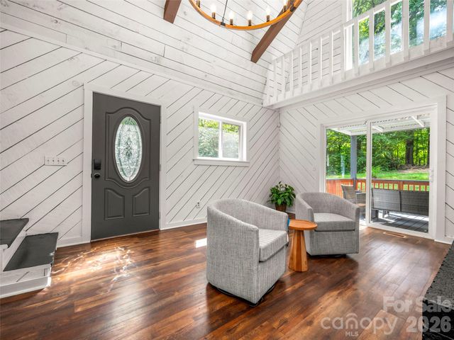 3276 Howard Gap Road, Hendersonville, NC 28792