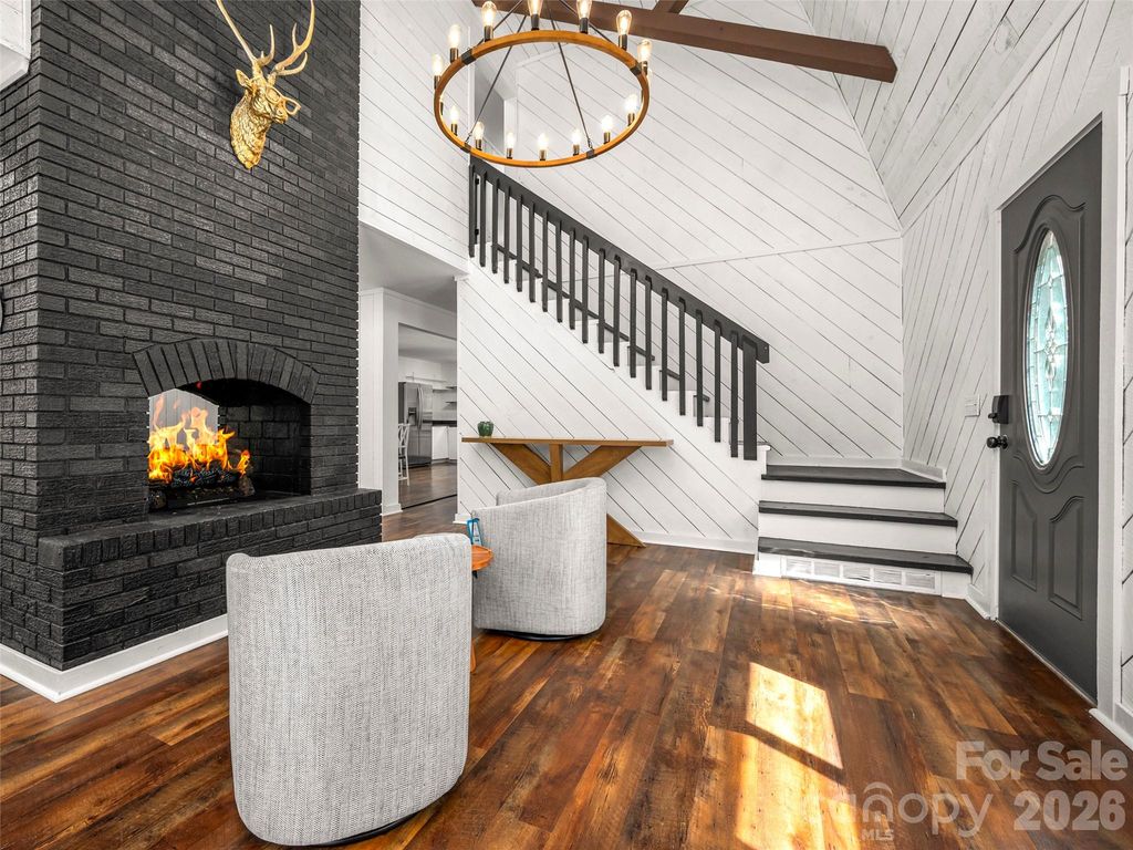 3276 Howard Gap Road, Hendersonville, NC 28792