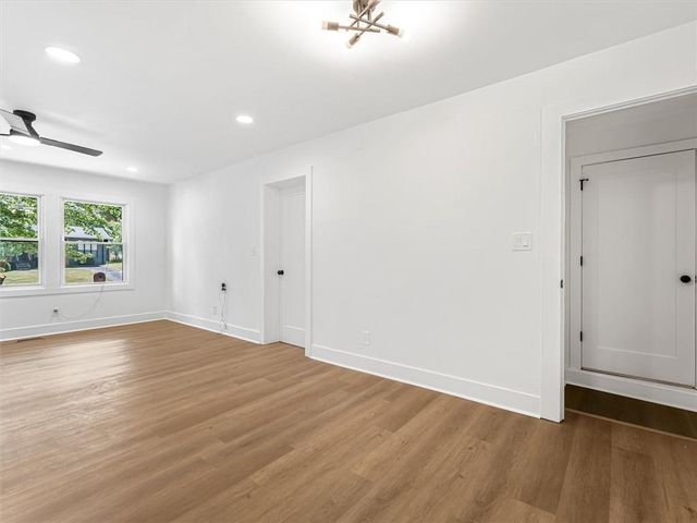 454 Oak Drive SE, Atlanta, GA 30354