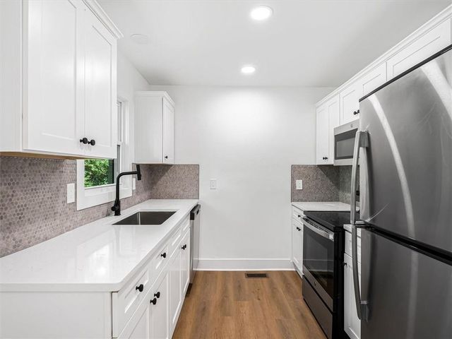 454 Oak Drive SE, Atlanta, GA 30354