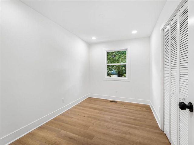 454 Oak Drive SE, Atlanta, GA 30354