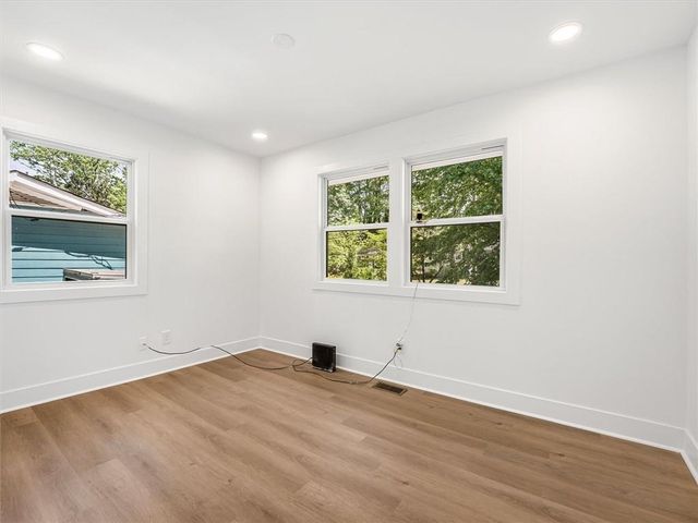 454 Oak Drive SE, Atlanta, GA 30354