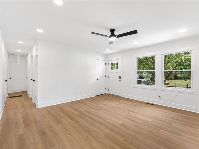 454 Oak Drive SE, Atlanta, GA 30354