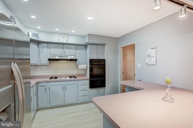 4 OLD FORGE RD, Pennsville, NJ 08070