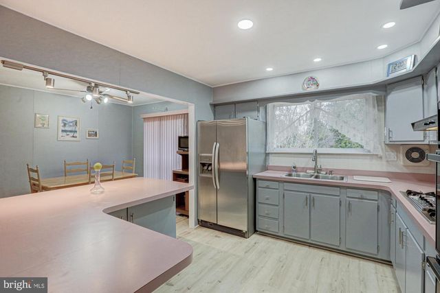 4 OLD FORGE RD, Pennsville, NJ 08070