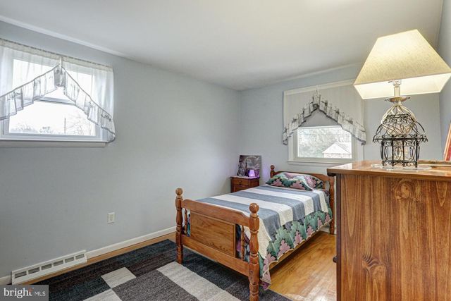 4 OLD FORGE RD, Pennsville, NJ 08070