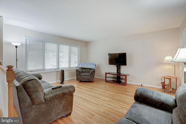 4 OLD FORGE RD, Pennsville, NJ 08070