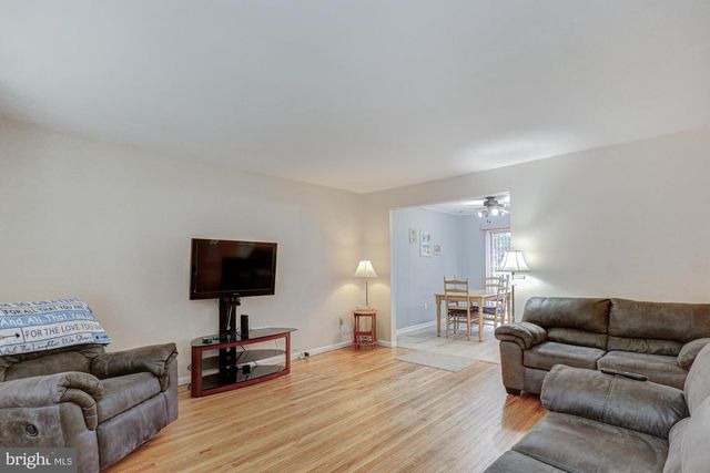 4 OLD FORGE RD, Pennsville, NJ 08070