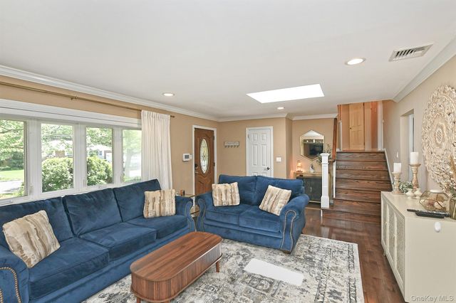 38 Maridon Lane, Commack, NY 11725