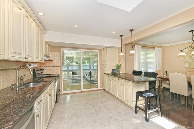 38 Maridon Lane, Commack, NY 11725