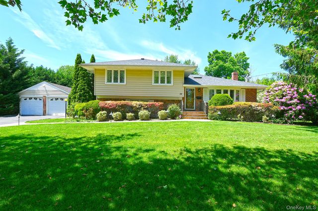 38 Maridon Lane, Commack, NY 11725