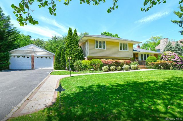 38 Maridon Lane, Commack, NY 11725
