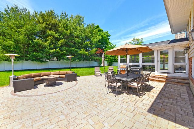 38 Maridon Lane, Commack, NY 11725