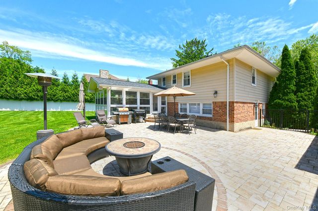 38 Maridon Lane, Commack, NY 11725
