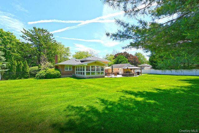 38 Maridon Lane, Commack, NY 11725