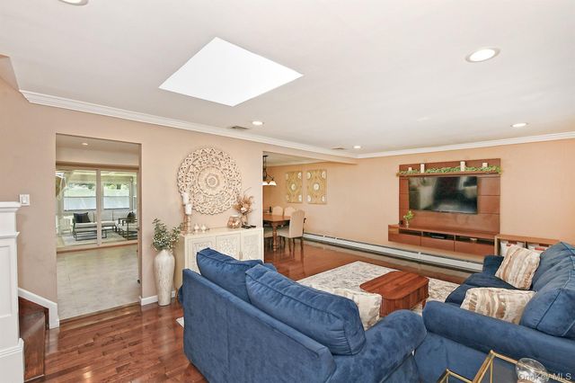 38 Maridon Lane, Commack, NY 11725
