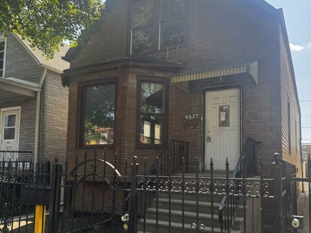 4637 W Mclean Avenue, Chicago, IL 60639
