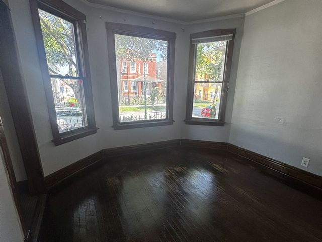 4637 W Mclean Avenue, Chicago, IL 60639