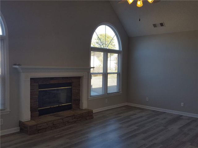 404 Bennett Farms Place, Acworth, GA 30102