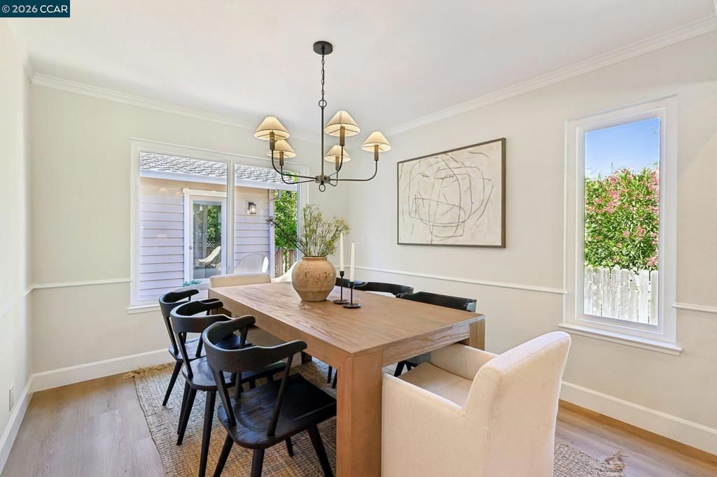 Image 11 of property listing at 1080 Melissa Ct, Walnut Creek, CA 94598