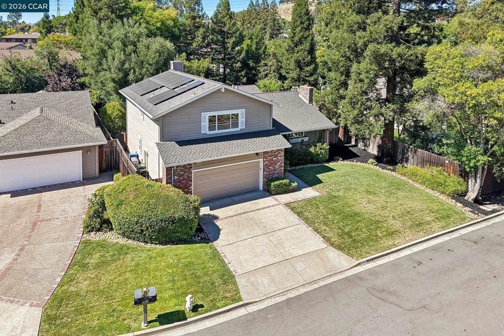Image 3 of property listing at 1080 Melissa Ct, Walnut Creek, CA 94598