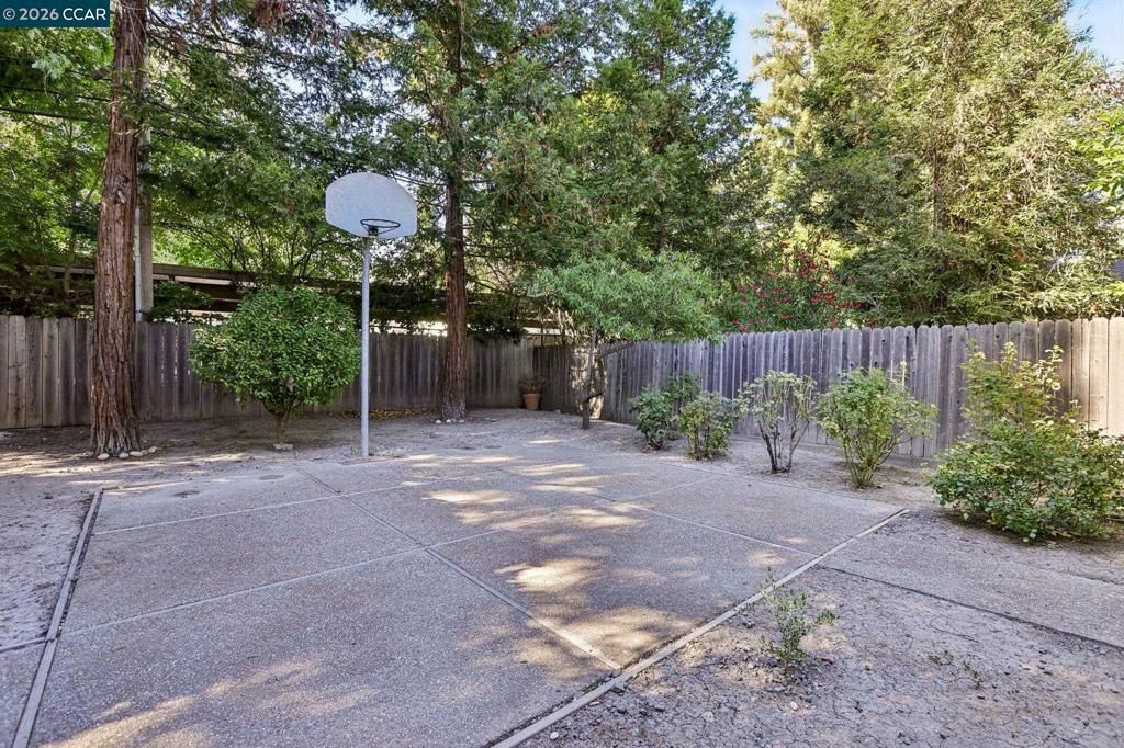 Image 55 of property listing at 1080 Melissa Ct, Walnut Creek, CA 94598