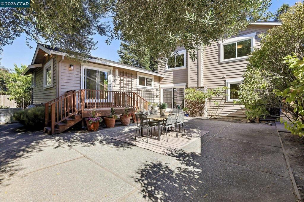 Image 56 of property listing at 1080 Melissa Ct, Walnut Creek, CA 94598