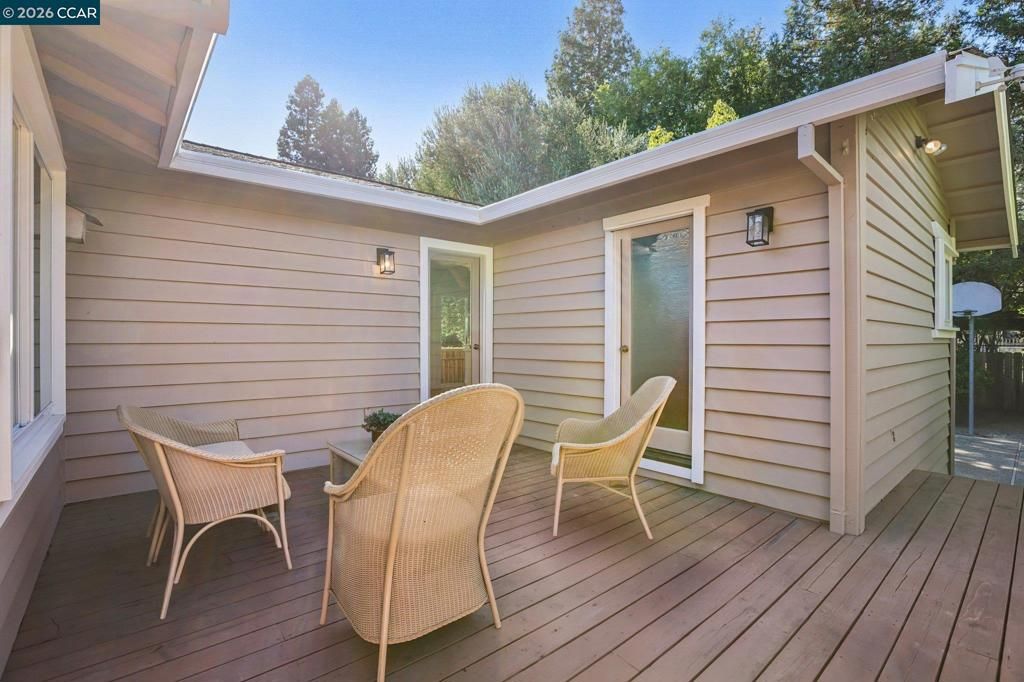 Image 59 of property listing at 1080 Melissa Ct, Walnut Creek, CA 94598