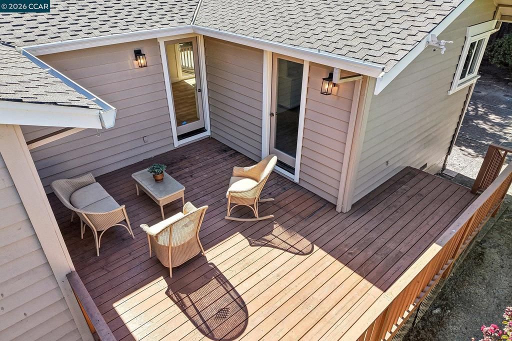 Image 60 of property listing at 1080 Melissa Ct, Walnut Creek, CA 94598