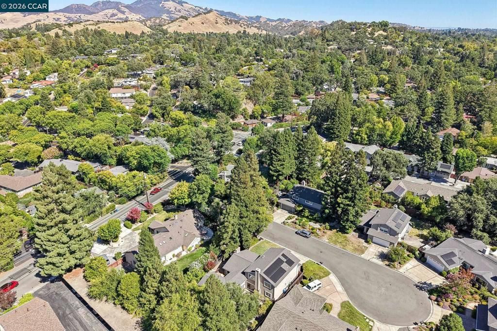 Image 69 of property listing at 1080 Melissa Ct, Walnut Creek, CA 94598