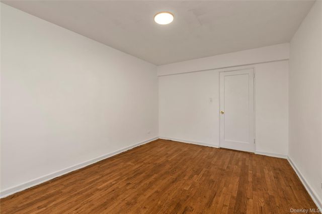 144-11 Sanford Avenue 1H, Flushing, NY 11355