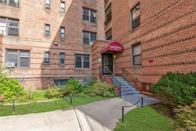 144-11 Sanford Avenue 1H, Flushing, NY 11355