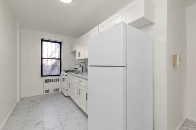 144-11 Sanford Avenue 1H, Flushing, NY 11355