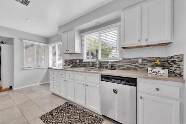 8150 Lincoln Street, Lemon Grove, CA 91945