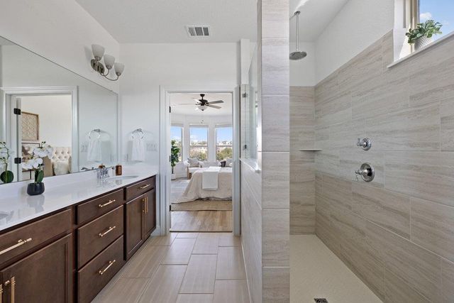 6609 Apache Plum LN, Spicewood, TX 78669