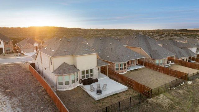 6609 Apache Plum LN, Spicewood, TX 78669