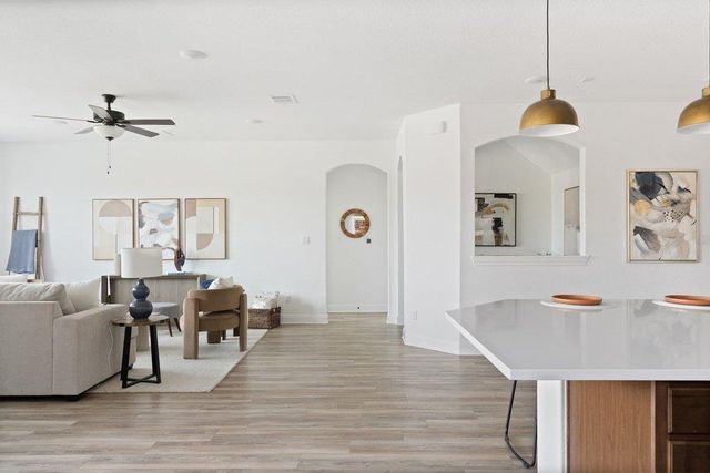 6609 Apache Plum LN, Spicewood, TX 78669