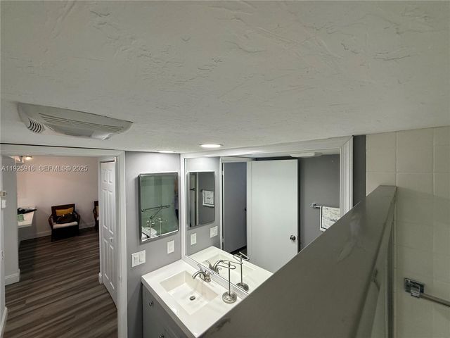 4602 Martinique Way B1, Coconut Creek, FL 33066