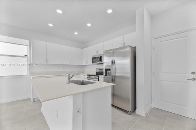 2498 SE 25th Ct, Homestead, FL 33035