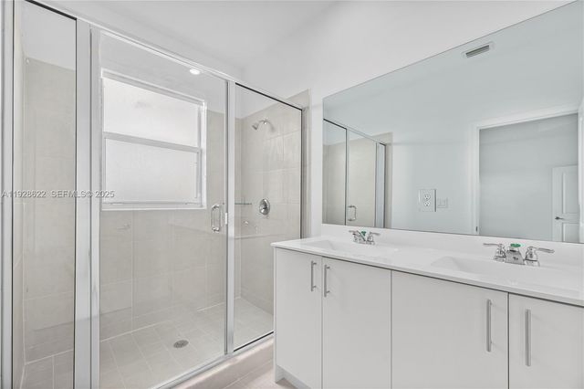 2498 SE 25th Ct, Homestead, FL 33035