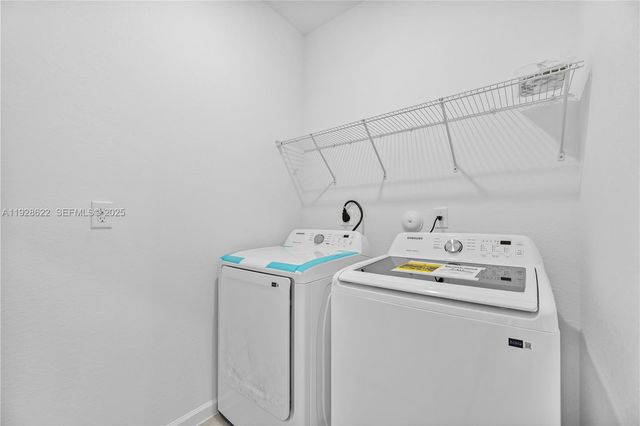 2498 SE 25th Ct, Homestead, FL 33035